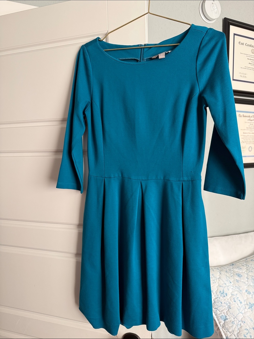 Banana Republic 3/4 sleeve pleated dress